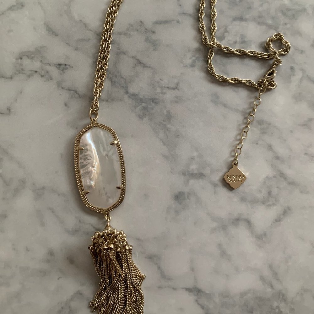 NWOT Kendra Scott Rayne Necklace in Ivory Pearl